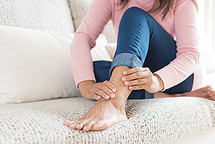 8 Tips for Winter Joint Pain Relief - Orthopaedic Hospital of