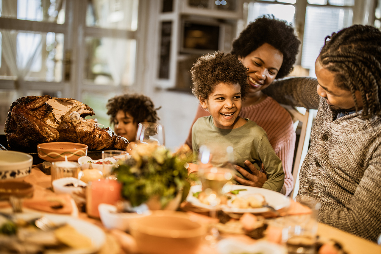 ways to stay healthy during the holidays, healthy holiday meals, healthy holiday[s], healthy holiday tips