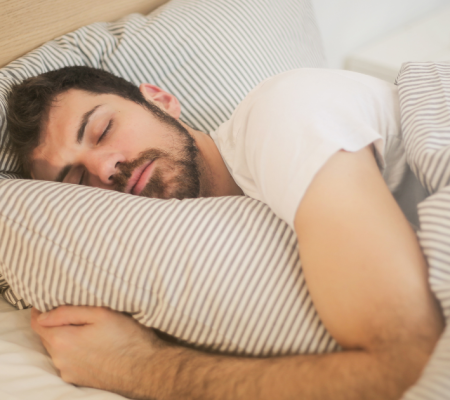 6 Tips for Sleeping Comfortably After Shoulder Surgery - The Orthopedic  Clinic